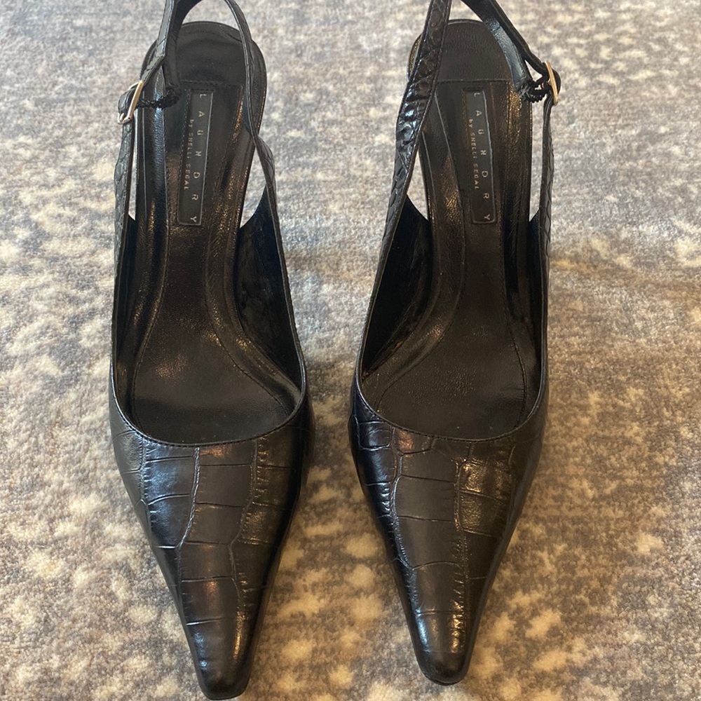 LAUNDRY BY SHELLI SEGAL BLACK MOCK CROC SLINGBACK PUMP